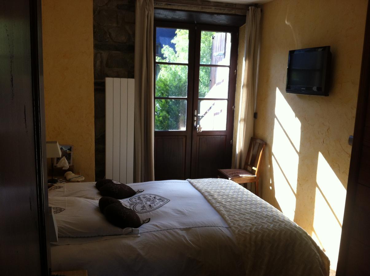 Au Chant Des Marmites Saint-Lary-Soulan Rum bild